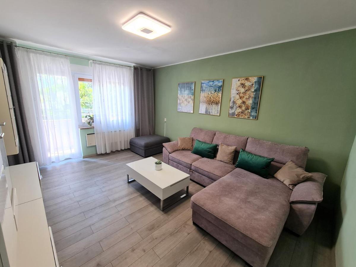 M & M Apartment Póla Kültér fotó